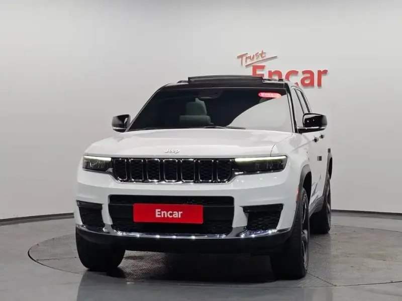 2023 Jeep Grand Cherokee с пробегом 14 119 км