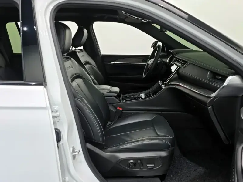 2021 Jeep Grand Cherokee с пробегом 34 844 км