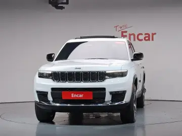 2023 Jeep Grand Cherokee с пробегом 15 707 км