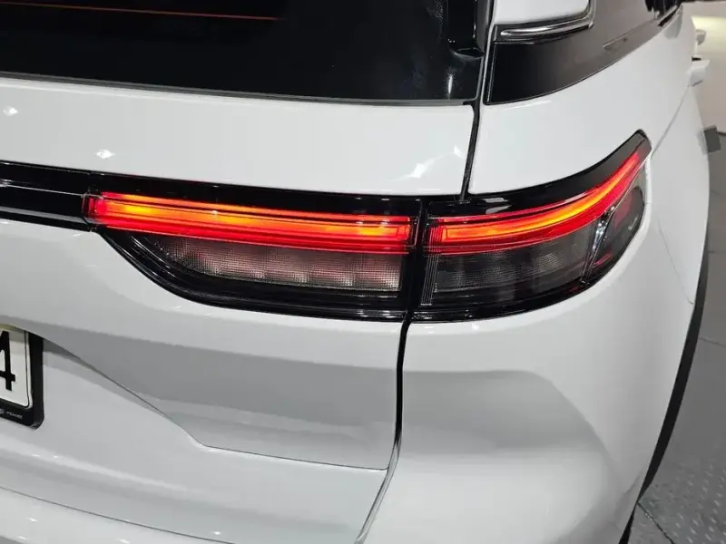 2023 Jeep Grand Cherokee с пробегом 15 707 км