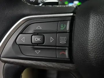 2023 Jeep Grand Cherokee с пробегом 15 707 км