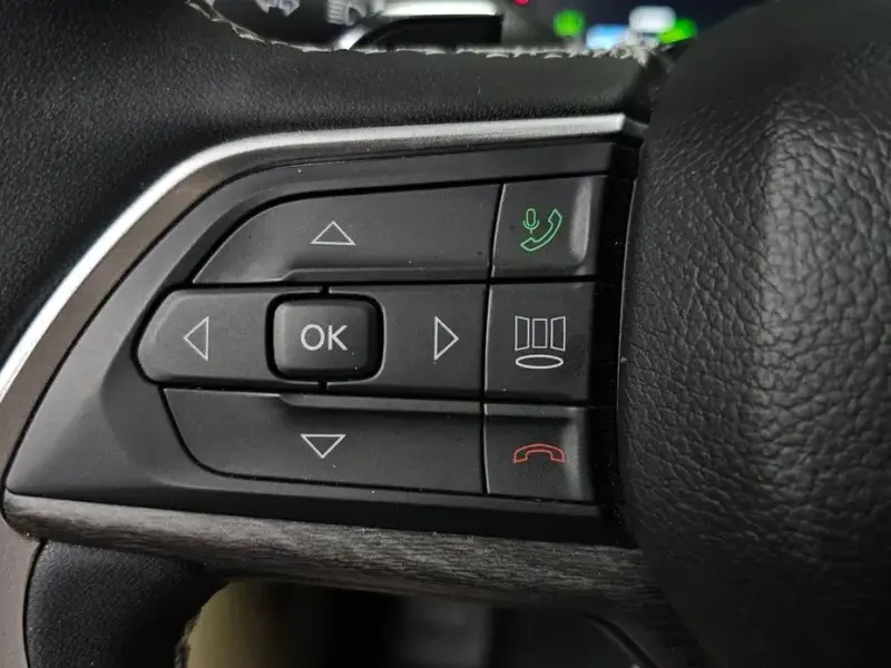 2023 Jeep Grand Cherokee с пробегом 15 707 км