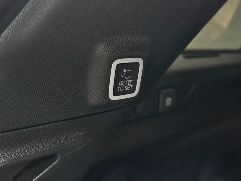 2023 Jeep Grand Cherokee с пробегом 15 707 км