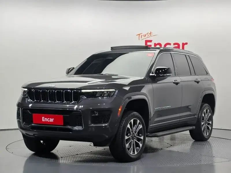 2023 Jeep Grand Cherokee с пробегом 47 090 км