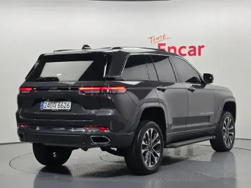 2023 Jeep Grand Cherokee с пробегом 47 090 км