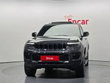 2023 Jeep Grand Cherokee с пробегом 47 090 км