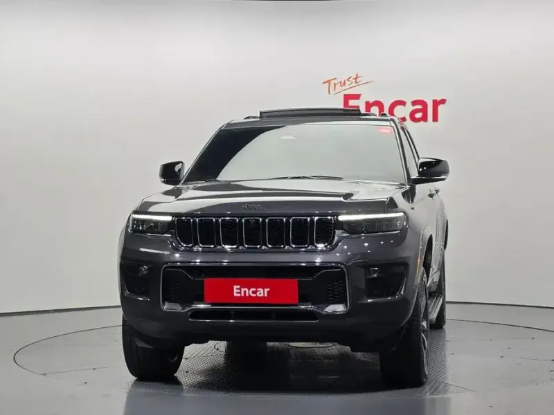 2023 Jeep Grand Cherokee с пробегом 47 090 км