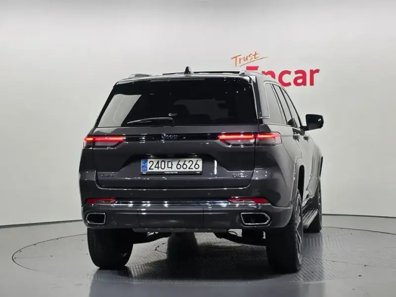 2023 Jeep Grand Cherokee с пробегом 47 090 км