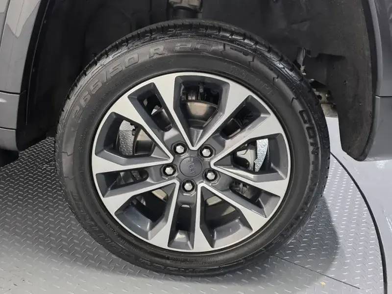 2023 Jeep Grand Cherokee с пробегом 47 090 км