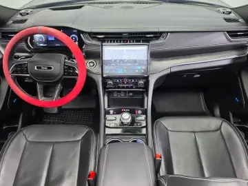 2023 Jeep Grand Cherokee с пробегом 47 090 км