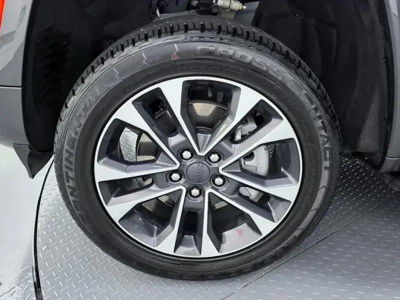2023 Jeep Grand Cherokee с пробегом 47 090 км