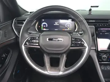 2021 Jeep Grand Cherokee с пробегом 67 387 км