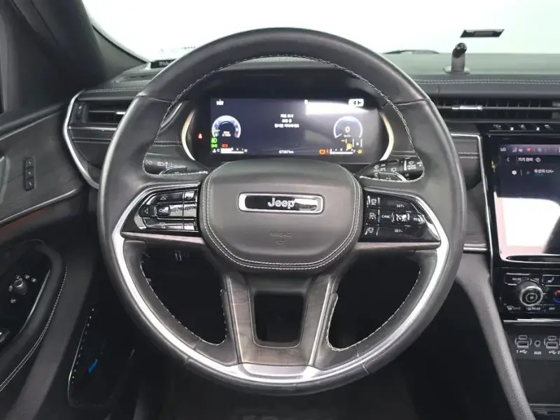 2021 Jeep Grand Cherokee с пробегом 67 387 км