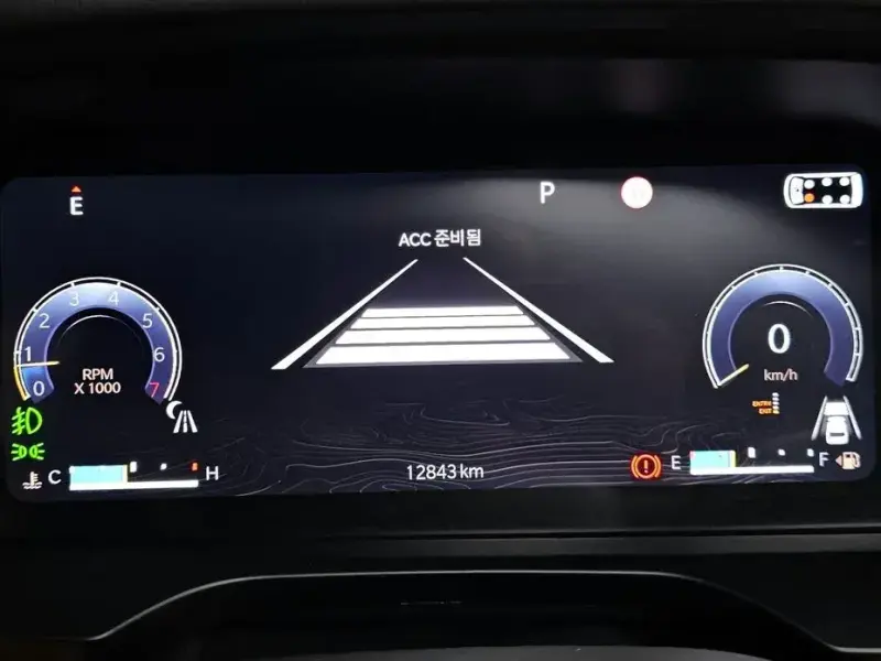 2023 Jeep Grand Cherokee с пробегом 12 843 км