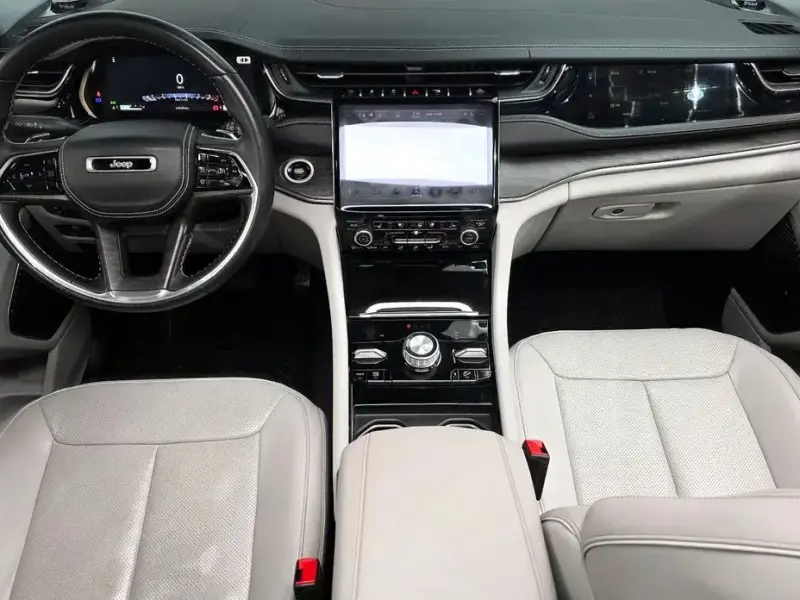 2022 Jeep Cherokee с пробегом 34 696 км