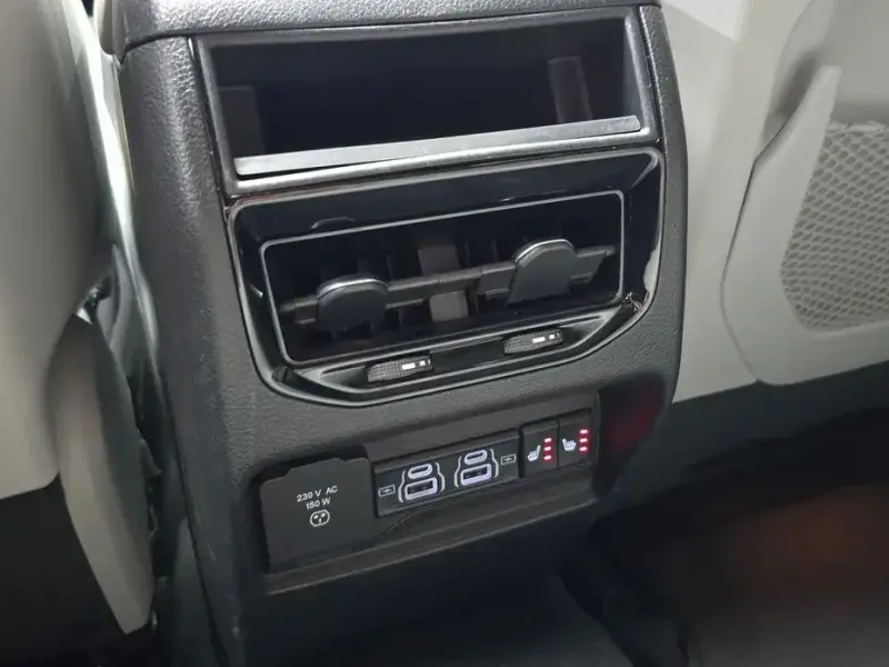 2023 Jeep Cherokee с пробегом 96 626 км