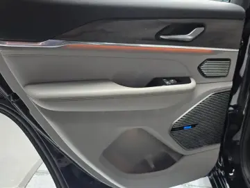 2023 Jeep Cherokee с пробегом 96 626 км