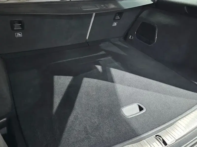 2023 Jeep Cherokee с пробегом 96 626 км