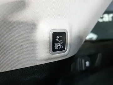 2023 Jeep Cherokee с пробегом 96 626 км