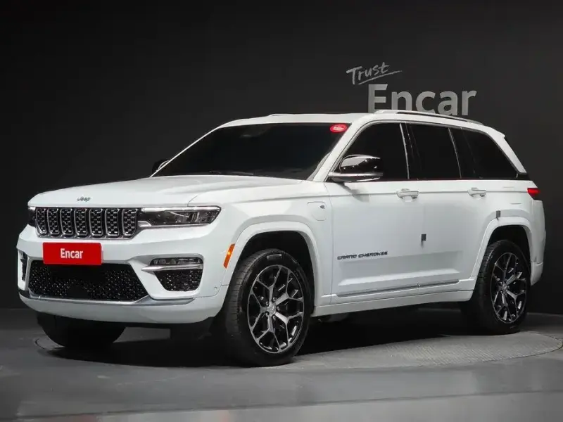 2023 Jeep Grand Cherokee с пробегом 42 497 км