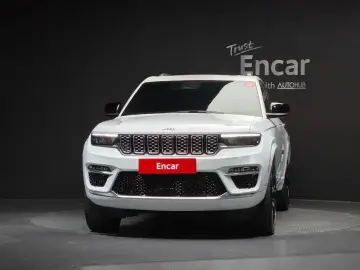 2023 Jeep Grand Cherokee с пробегом 42 497 км