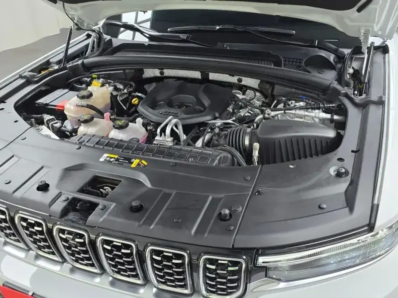 2023 Jeep Grand Cherokee с пробегом 42 497 км