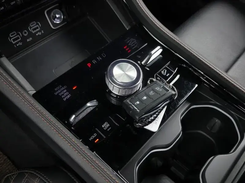 2023 Jeep Grand Cherokee с пробегом 42 497 км