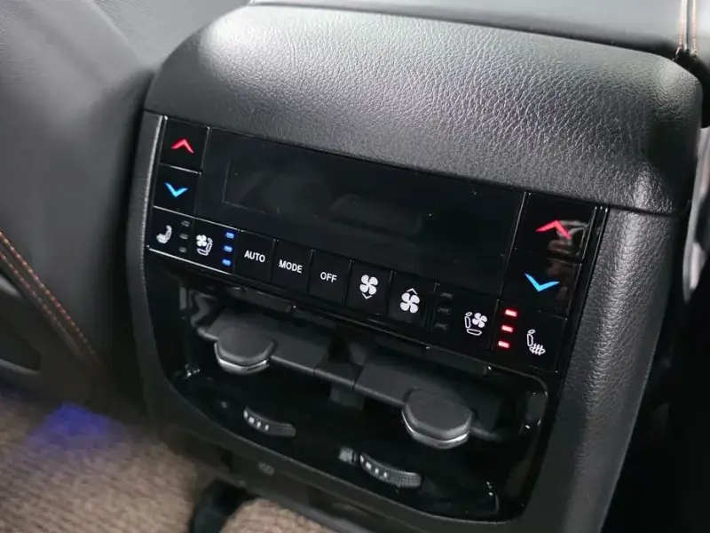2023 Jeep Grand Cherokee с пробегом 42 497 км