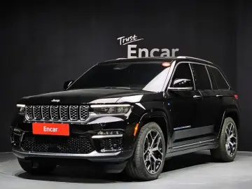2023 Jeep Grand Cherokee с пробегом 31 933 км