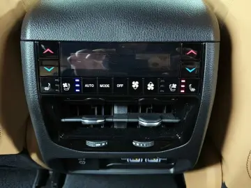 2023 Jeep Grand Cherokee с пробегом 31 933 км