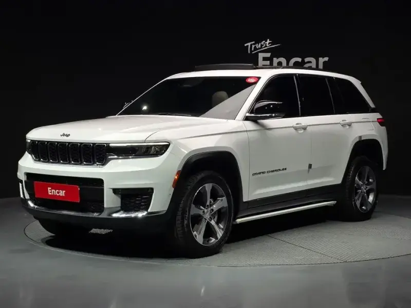 2023 Jeep Grand Cherokee с пробегом 39 244 км
