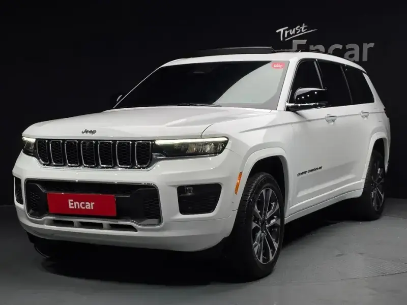 2022 Jeep Grand Cherokee с пробегом 12 024 км
