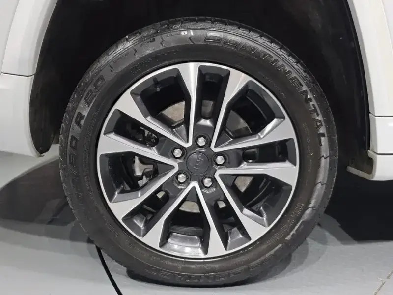 2022 Jeep Grand Cherokee с пробегом 12 024 км