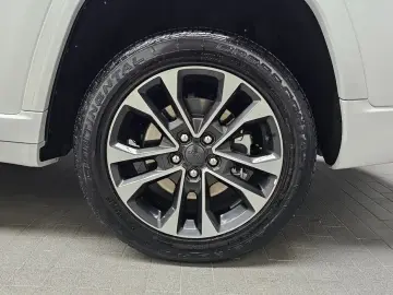 2022 Jeep Cherokee с пробегом 45 668 км