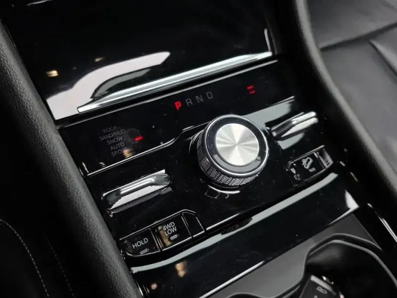 2022 Jeep Grand Cherokee с пробегом 12 024 км