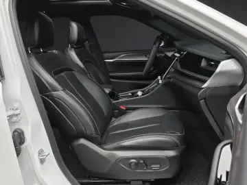 2022 Jeep Grand Cherokee с пробегом 12 024 км