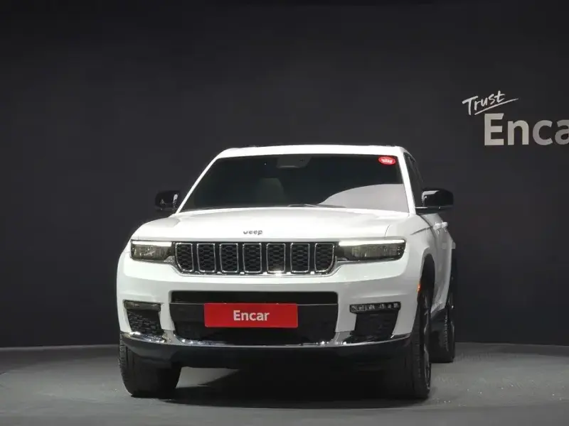 2023 Jeep Grand Cherokee с пробегом 17 148 км