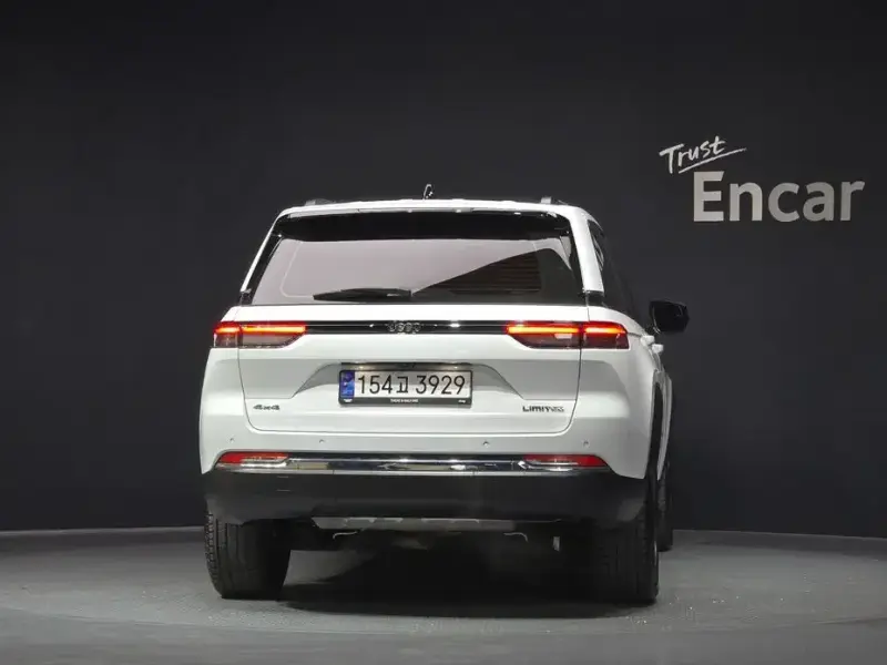 2023 Jeep Grand Cherokee с пробегом 17 148 км