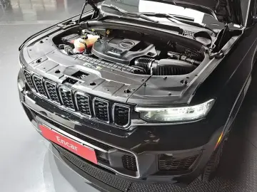 2023 Jeep Grand Cherokee с пробегом 37 019 км