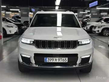 2023 Jeep Grand Cherokee с пробегом 41 758 км