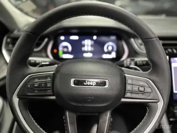 2023 Jeep Grand Cherokee с пробегом 41 758 км