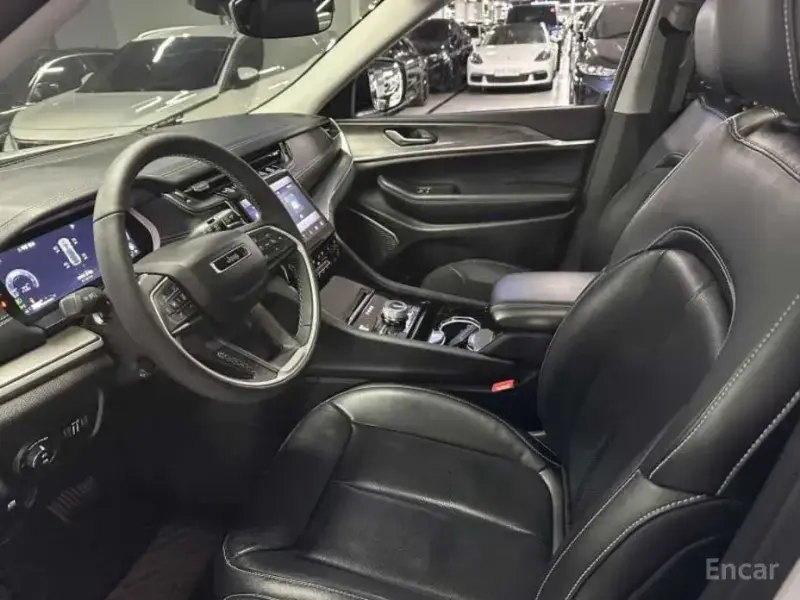 2023 Jeep Grand Cherokee с пробегом 41 758 км