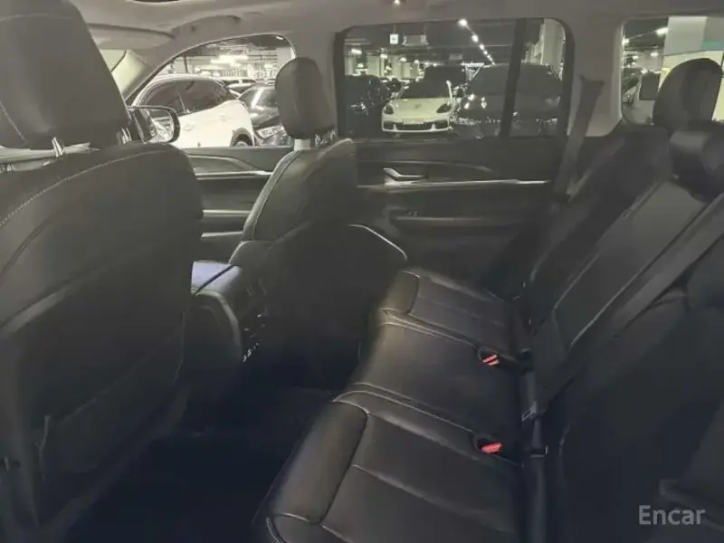 2023 Jeep Grand Cherokee с пробегом 41 758 км