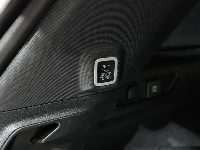 2023 Jeep Grand Cherokee с пробегом 37 019 км