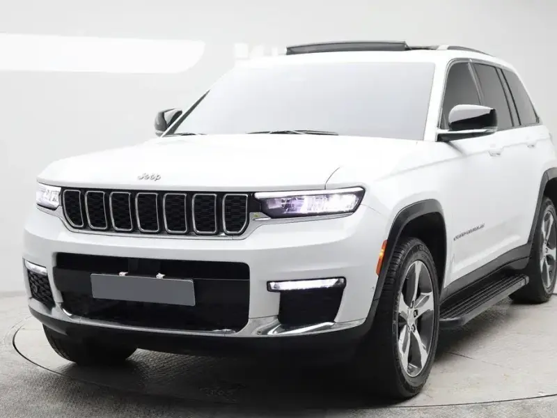 2023 Jeep Grand Cherokee с пробегом 39 345 км