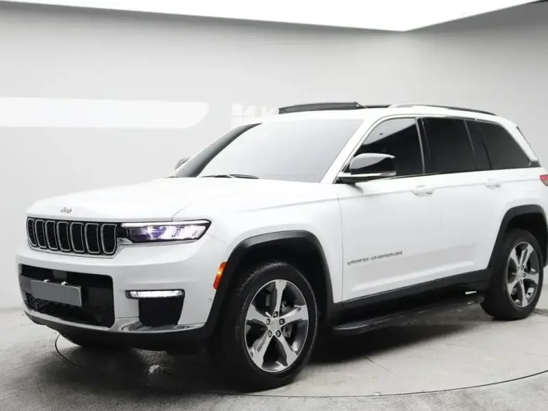 2023 Jeep Grand Cherokee с пробегом 39 345 км