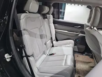 2021 Jeep Grand Cherokee с пробегом 40 183 км