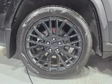2022 Jeep Cherokee с пробегом 42 945 км