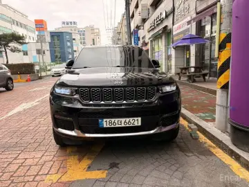 2022 Jeep Grand Cherokee с пробегом 53 000 км