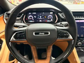 2022 Jeep Grand Cherokee с пробегом 53 000 км
